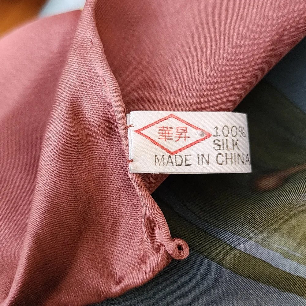 Huasheng Floral Silk Scarf